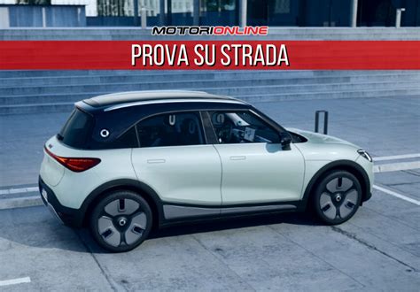 Smart #1 SUV su strada