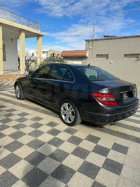 Mercedes-Benz Classe C 2009 vista posteriore