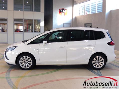 Opel Zafira Tourer con cerchi in lega