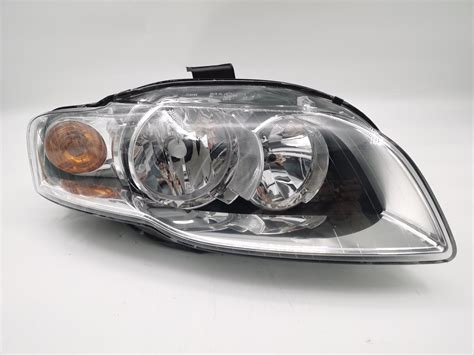 Audi A4 headlight assembly