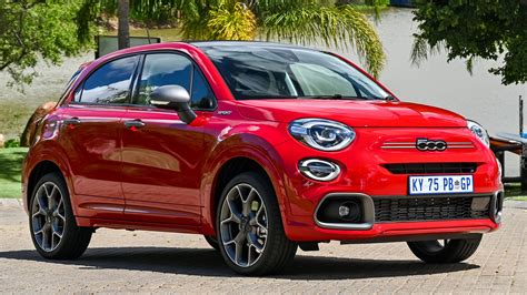 Fiat 500X Sport: differenze estetiche