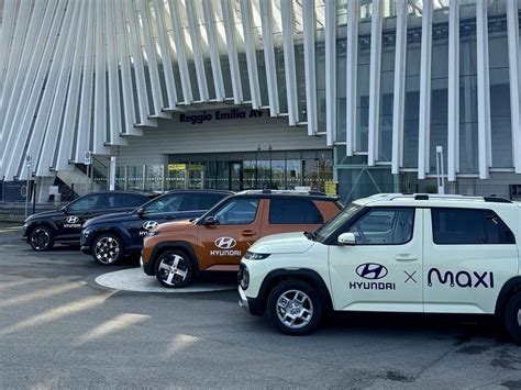 Flotta di veicoli Hyundai aziendali in fila