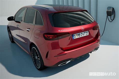 Mercedes-Benz Classe B ibrida plug-in - vista esterna