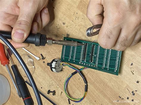 esempio di eprom su zoccolo