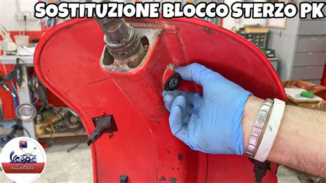 Utensili specifici per la sostituzione del blocco sterzo