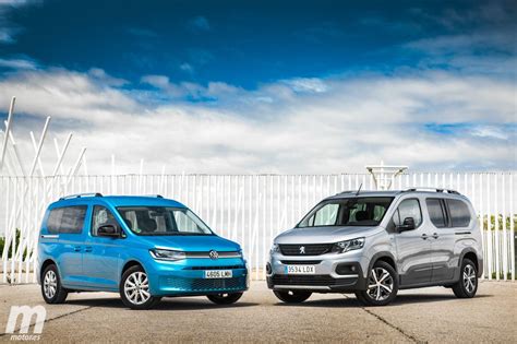 Confronto tra multispazio: Peugeot Rifter, Volkswagen Caddy, Ford Tourneo Courier, Dacia Jogger