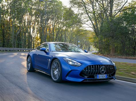 Mercedes GT su strada