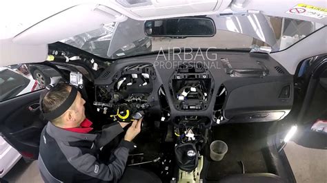 Schema di smontaggio del tunnel centrale Renault Scenic