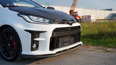 Toyota Yaris GR con paraurti anteriore modificato