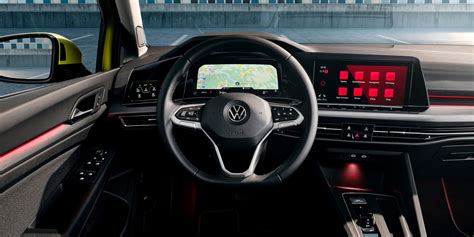 Cruscotto digitale con Head-up display in una Golf GTI