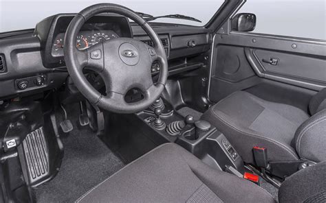 Interni Lada Niva