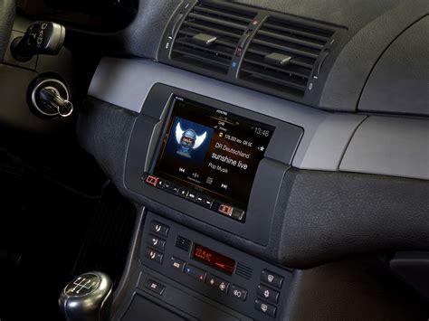 Moderno sistema infotainment installato su BMW E46