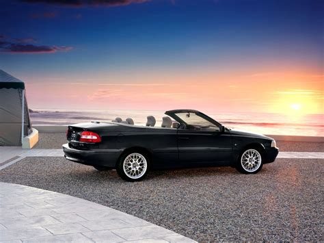 Volvo C70 illustration