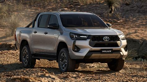 Toyota Hilux su terreno accidentato