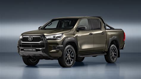 Varianti Toyota Hilux in fila