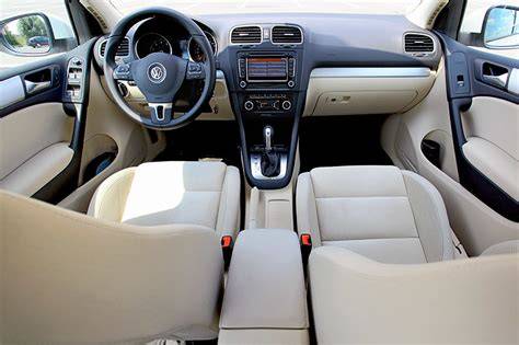 Volkswagen Golf Mk6 interior