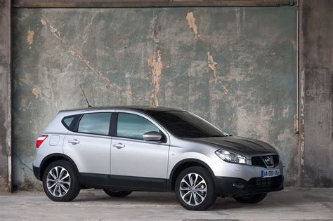 Nissan Qashqai J10 front view