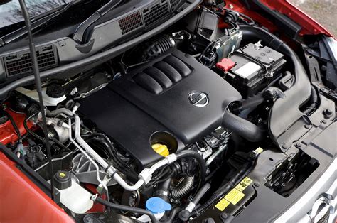 Nissan Qashqai J10 engine bay