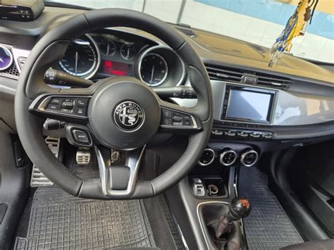 Alfa Romeo Giulietta volante con palette TCT