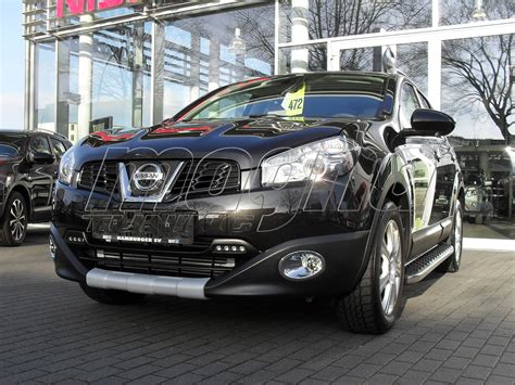 Nissan Qashqai+2 I (NJ10) in strada