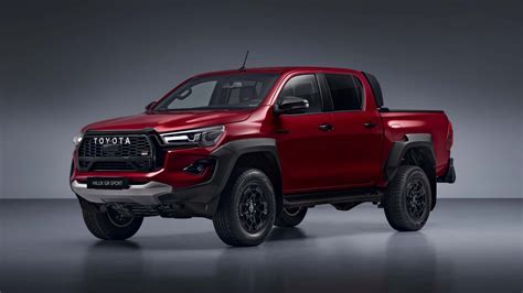 Toyota Hilux GR SPORT II con dettagli rossi