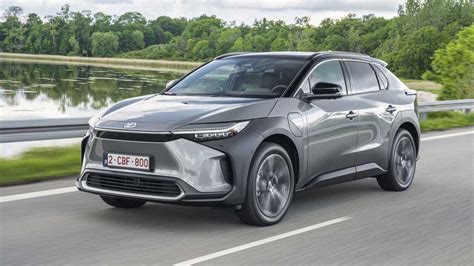 Toyota bZ4X elettrica