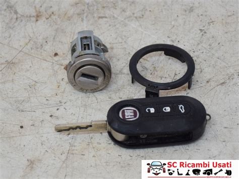 Componenti interni chiave auto