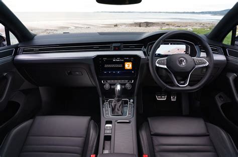 Dettaglio interni Volkswagen Passat R-Line