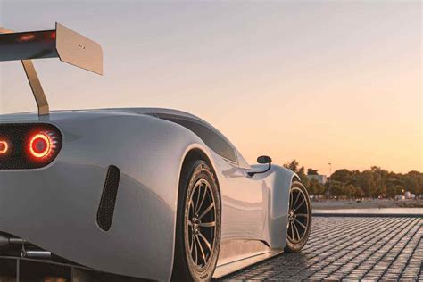 Supercar abbandonate per le strade di Dubai