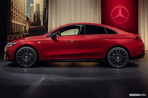 nuova Mercedes CLA profilo laterale