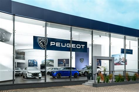 Vetrina concessionaria Peugeot