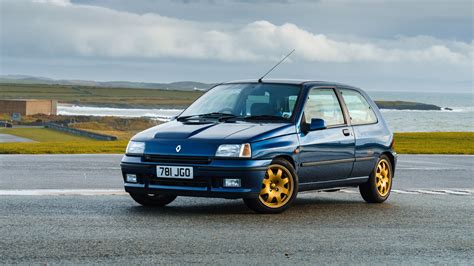 Renault Clio Williams dashboard