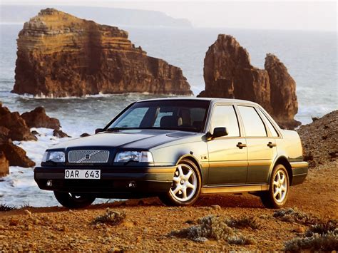 Volvo 460 evolution infographic
