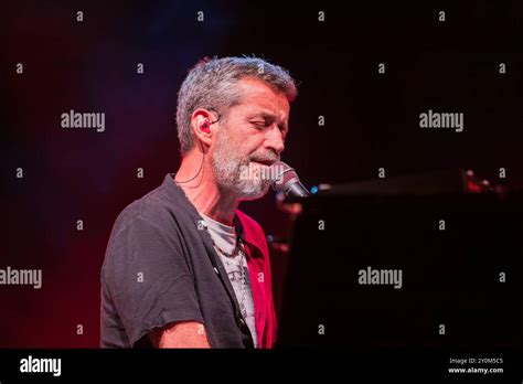 Daniele Silvestri live