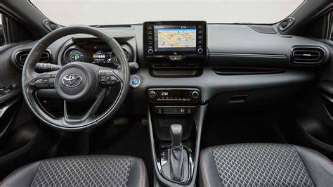 Toyota Yaris Hybrid dashboard