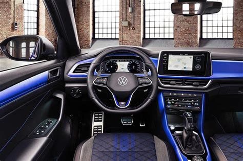 Interni della Volkswagen T-Roc con Digital Cockpit