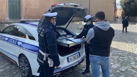 Veicoli di lusso sequestrati dalle forze dell'ordine