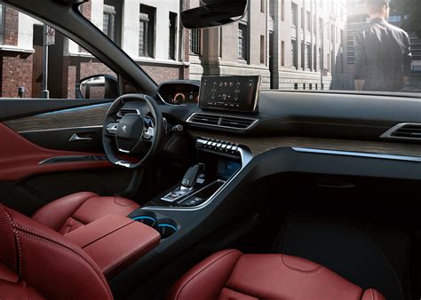 Interno Peugeot 3008 con selettore modalità di guida