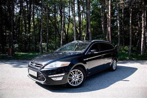 Ford Mondeo 2.0 TDCi 163 CV in movimento
