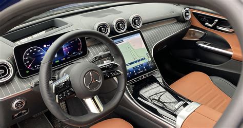 Interni Mercedes-Benz Classe C Station Wagon con ampio bagagliaio