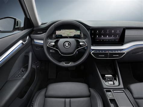 Interni Skoda Octavia con sistema multimediale