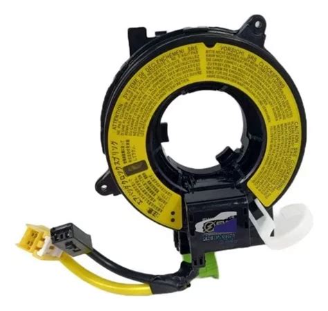 Immagine ravvicinata di una bobina airbag per Mitsubishi L200, evidenziando i connettori (giallo e nero)