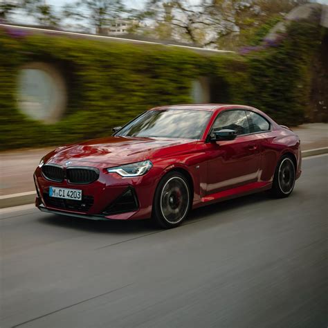 BMW Serie 1 Coupé su strada panoramica a Tenerife