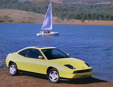 Fiat Coupé vista laterale