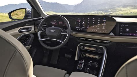 Audi Q5 interior display