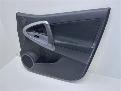 Interno portiera Toyota RAV4 con cablaggio