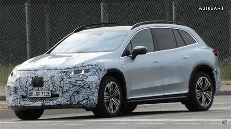 Mercedes EQS SUV ricarica