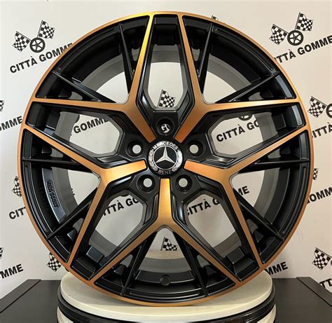 Diversi tipi di cerchi in lega per Mercedes Classe A