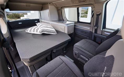 Volkswagen Caddy California interno
