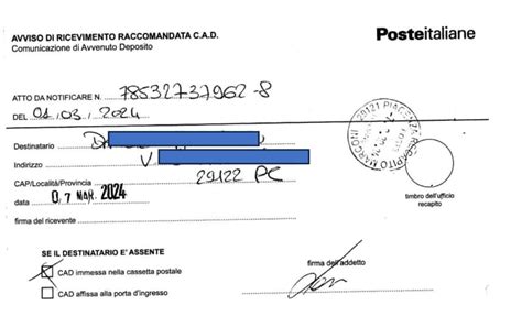 Illustrazione concettuale della notifica postale di un atto legale